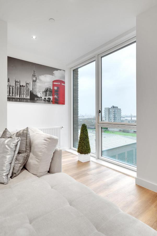 Luxury 3bed 3bath Royal Wharf Excel Newham Apartment