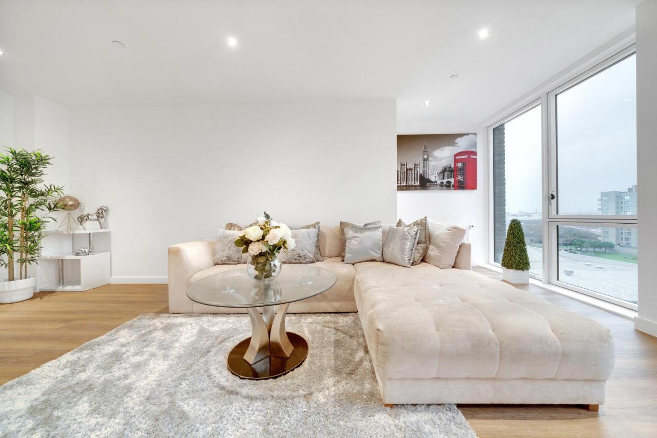 Luxury 3bed 3bath Royal Wharf Excel Newham *