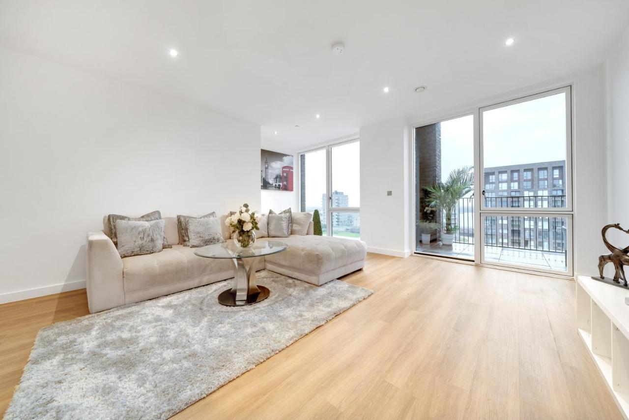 Luxury 3bed 3bath Royal Wharf Excel Newham Apartment *