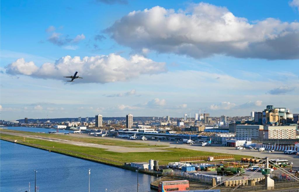 Luxury 3bed 3bath Royal Wharf Excel Newham *