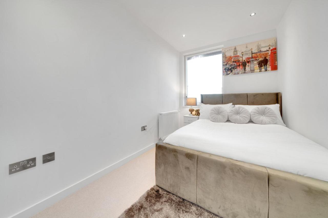 Luxury 3bed 3bath Royal Wharf Excel Newham