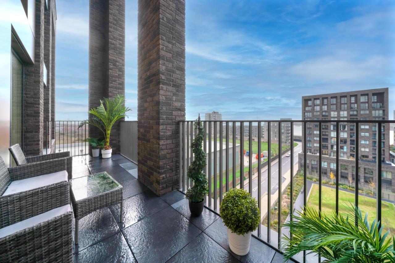 Luxury 3bed 3bath Royal Wharf Excel Newham London