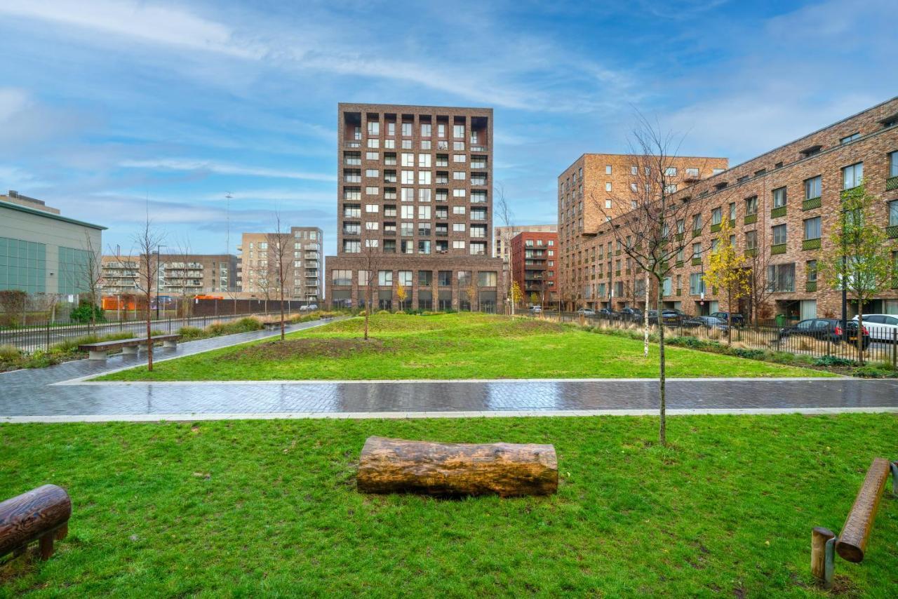 Luxury 3bed 3bath Royal Wharf Excel Newham Apartment *