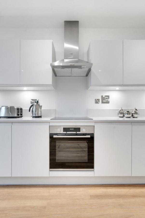 Apartment Luxury 3bed 3bath Royal Wharf Excel Newham